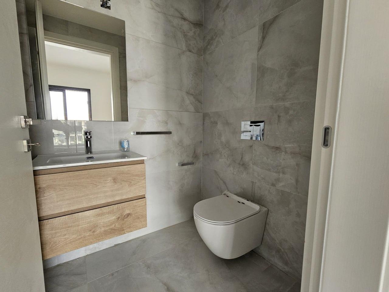 New 3-bedroom penthouse in Limassol №153683: https://dom.com.cy/en/catalog/rent/153683/ (dom.com.cy)