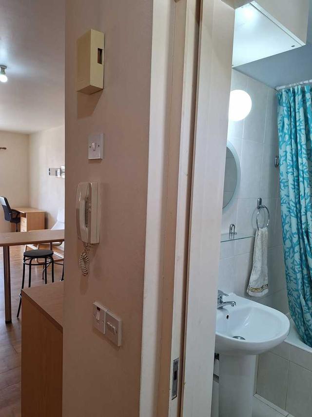 Studio apartment to rent: https://www.bazaraki.com/adv/5793412_studio-apartment-to-rent (www.bazaraki.com)
