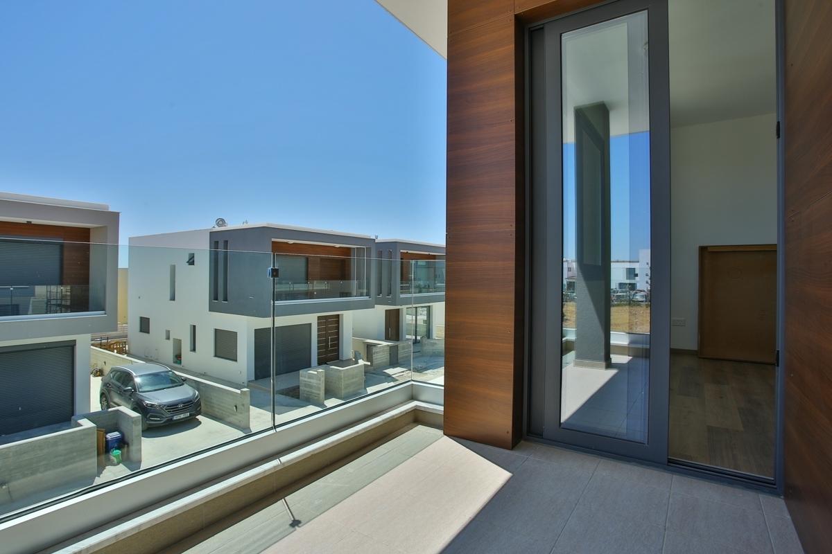 New 3-bedroom house in Paphos № 153078: https://dom.com.cy/en/catalog/sale/153078/ (dom.com.cy)