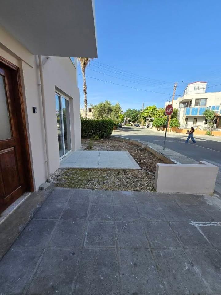 3 bed groundfloor in Kato Paphos: https://www.facebook.com/marketplace/item/641537108881501 (www.facebook.com)