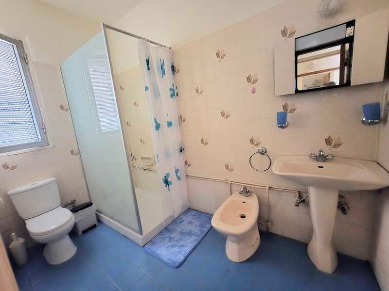 2-bedroom apartment to rent: https://www.bazaraki.com/adv/5787172_2-bedroom-apartment-to-rent (www.bazaraki.com)