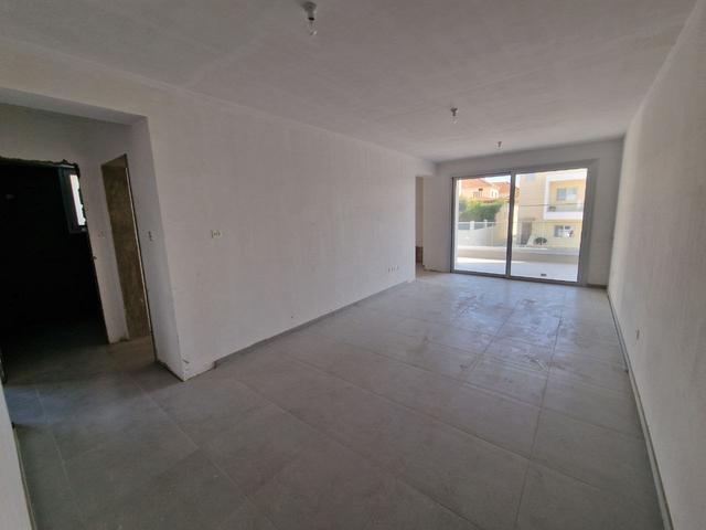 New 2-bedroom flat in Larnaca № 153922: https://dom.com.cy/en/catalog/sale/153922/ (dom.com.cy)