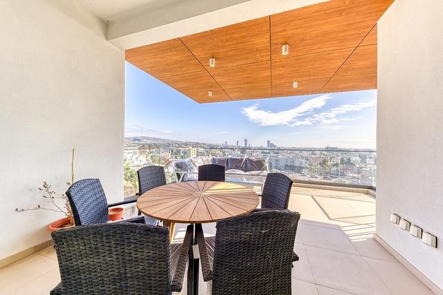 4-bedroom penthouse in Limassol №150196: https://dom.com.cy/en/catalog/rent/150196/ (dom.com.cy)
