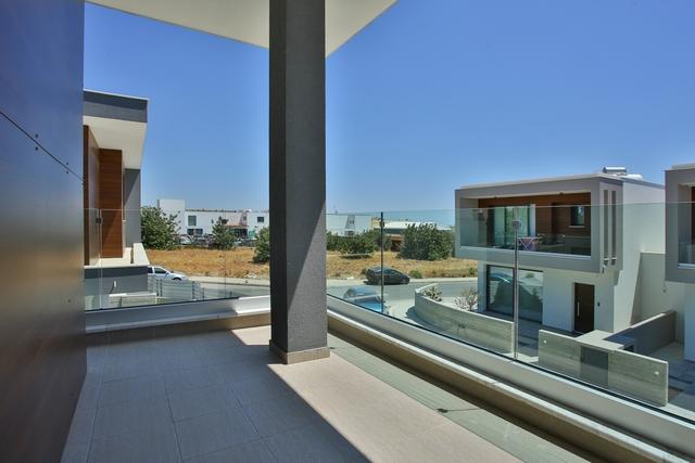 New 3-bedroom house in Paphos № 153078: https://dom.com.cy/en/catalog/sale/153078/ (dom.com.cy)