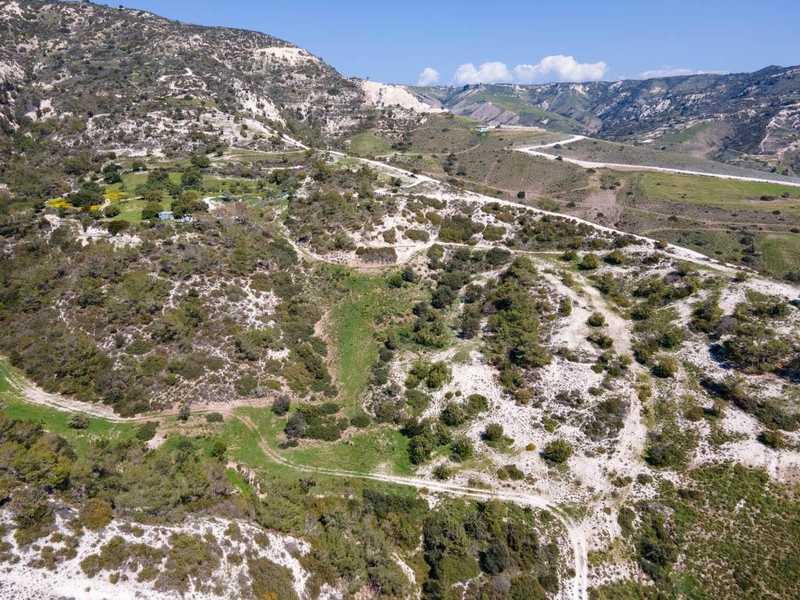 Agricultural land 3345 m²: https://www.bazaraki.com/adv/5796536_agricultural-land-3345-m2 (www.bazaraki.com)