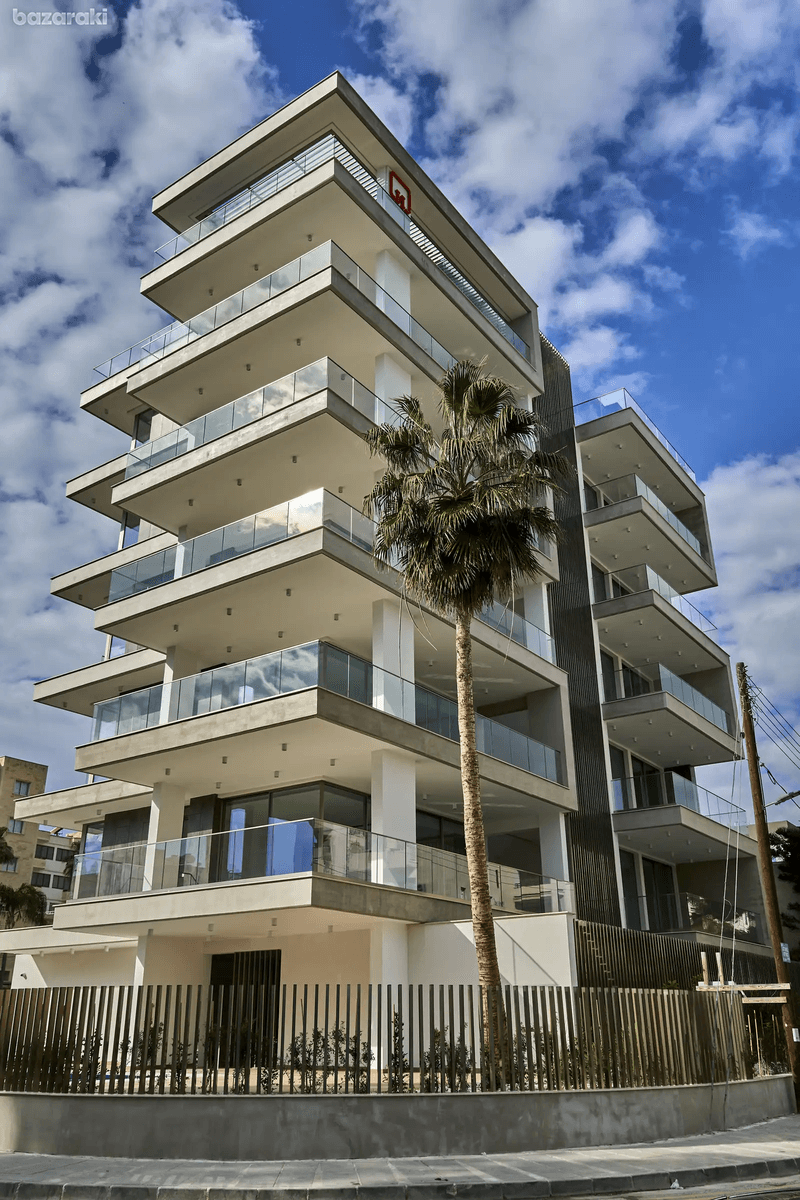 1-bedroom apartment to rent: https://www.bazaraki.com/adv/5795237_1-bedroom-apartment-to-rent (www.bazaraki.com)