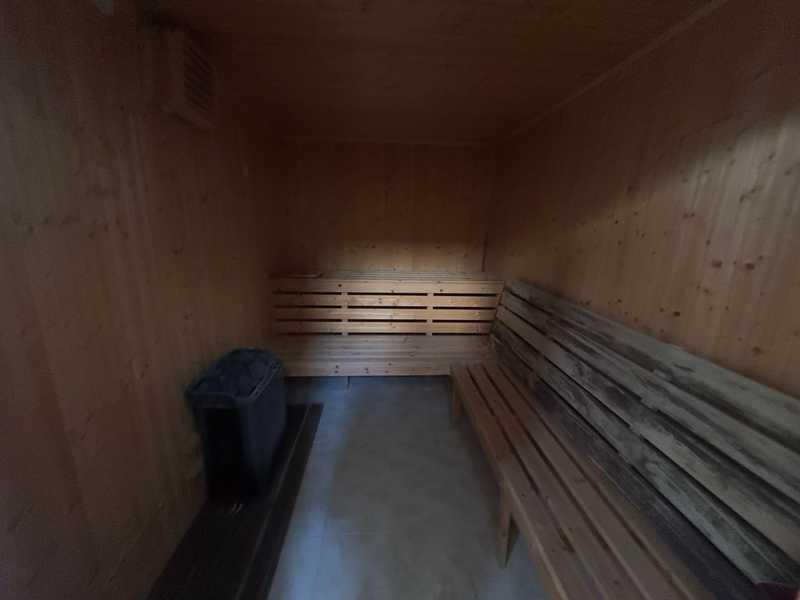 6-bedroom villa to rent: https://www.bazaraki.com/adv/5794250_6-bedroom-villa-to-rent (www.bazaraki.com)
