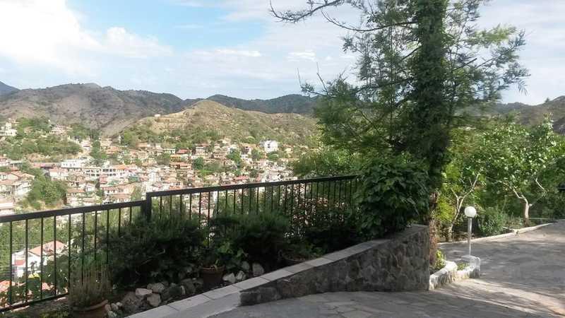 2-bedroom semi-detached to rent: https://www.bazaraki.com/adv/5786635_2-bedroom-semi-detached-to-rent (www.bazaraki.com)