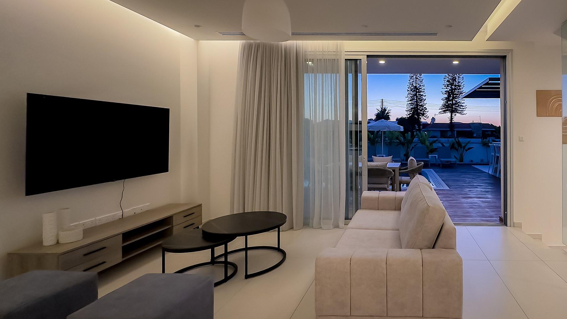 New 4-bedroom villa in Famagusta № 152536: https://dom.com.cy/en/catalog/sale/152536/ (dom.com.cy)