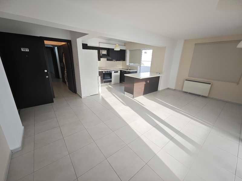 3-bedroom apartment to rent: https://www.bazaraki.com/adv/5786262_2-bedroom-penthouse-to-rent (www.bazaraki.com)