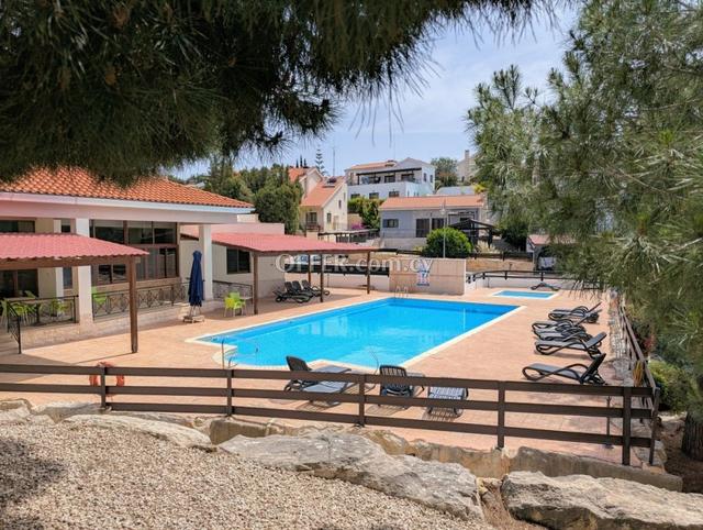 2-bedroom Apartment 80 sqm in Pissouri: https://www.offer.com.cy/en/2-bedroom-apartment-80-sqm-in-pissouri/21-816494/ (www.offer.com.cy)