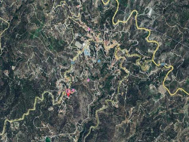 Residential land 942 m²: https://www.bazaraki.com/adv/5798192_residential-land-942-m2 (www.bazaraki.com)
