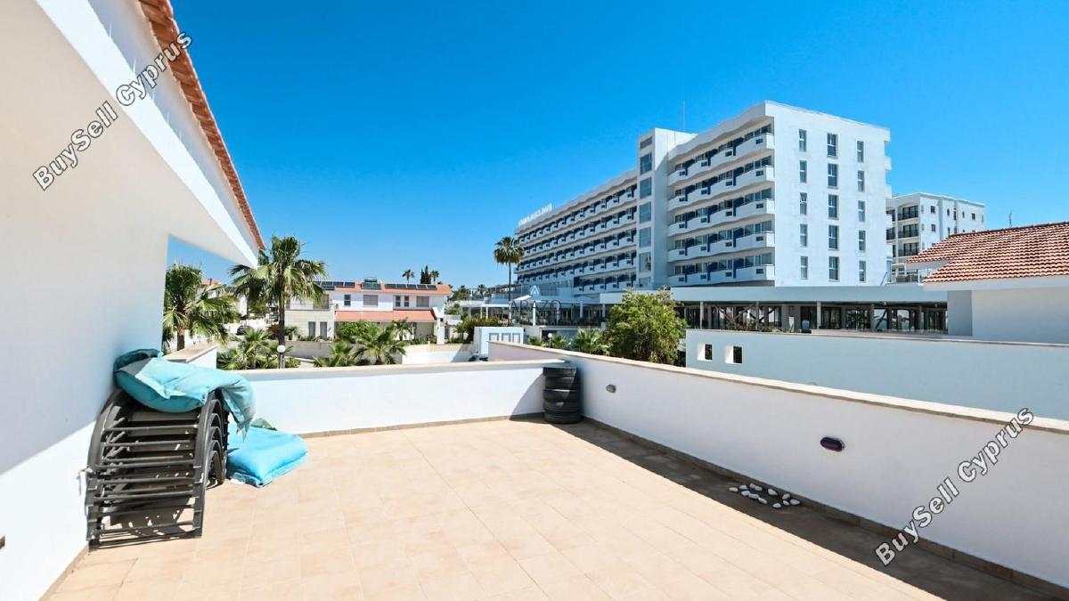 4 Bedroom Detached house for sale in Dekeleia, Larnaca: https://www.buysellcyprus.com/property-for-sale/larnaca/dekeleia/4-bed-detached-house-for-sale-dekeleia-larnaca-1795437.html (www.buysellcyprus.com)