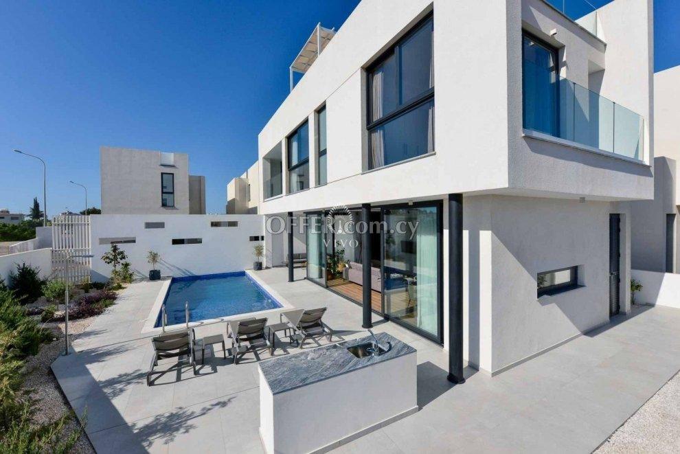 MODERN SEASIDE VILLA OF 3 BEDROOM IN PERNERA: https://www.offer.com.cy/en/modern-seaside-villa-of-3-bedroom-in-pernera/21-693616/ (www.offer.com.cy)
