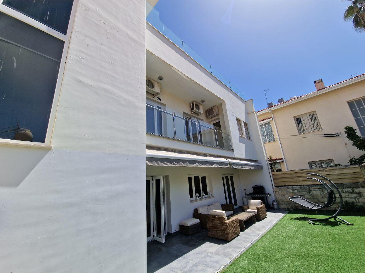 5-bedroom villa in Limassol №152064: https://dom.com.cy/en/catalog/rent/152064/ (dom.com.cy)