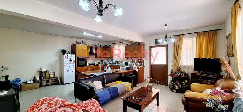3-bedroom detached house for sale: https://www.bazaraki.com/adv/5787062_3-bedroom-detached-house-for-sale (www.bazaraki.com)