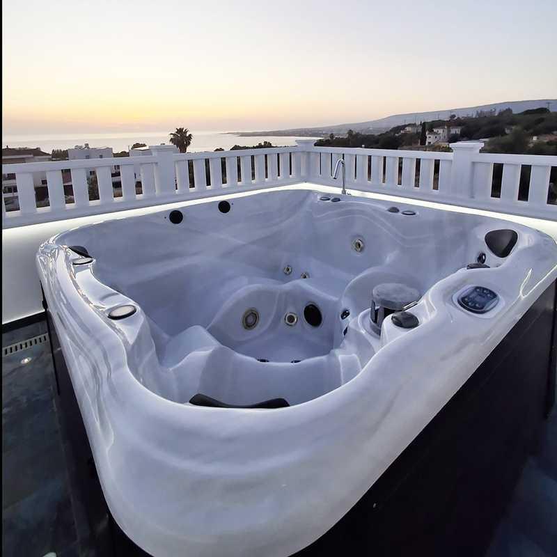 2-bedroom villa to rent: https://www.bazaraki.com/adv/5795405_2-bedroom-villa-to-rent (www.bazaraki.com)