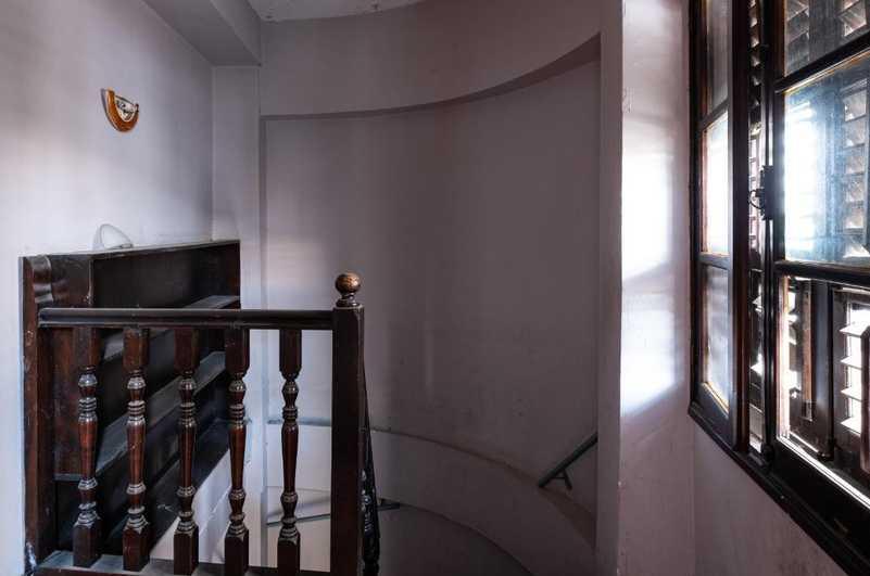 Two-storey commercial building in trypiotis, nicosia: https://www.bazaraki.com/adv/5799774_two-storey-commercial-building-in-trypiotis-nicosia (www.bazaraki.com)
