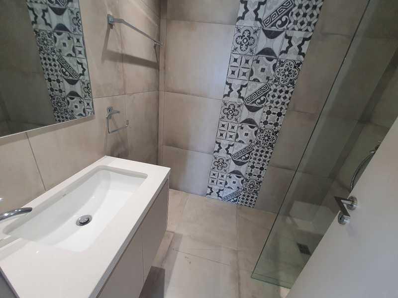 3-bedroom apartment to rent: https://www.bazaraki.com/adv/5793400_3-bedroom-apartment-to-rent (www.bazaraki.com)