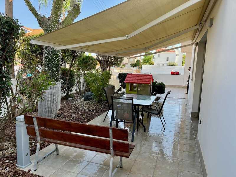 3-bedroom detached house for sale: https://www.bazaraki.com/adv/5786946_3-bedroom-detached-house-for-sale (www.bazaraki.com)