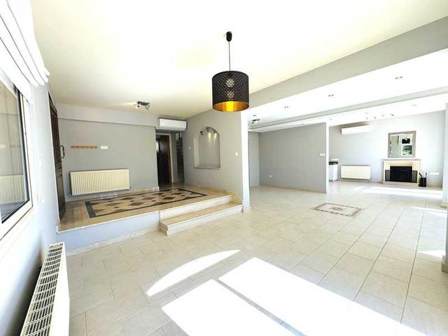 5-bedroom villa to rent: https://www.bazaraki.com/adv/5787703_5-bedroom-villa-to-rent (www.bazaraki.com)