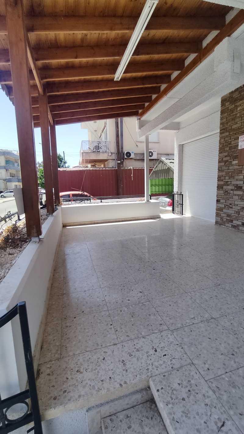 3-bedroom semi-detached to rent: https://www.bazaraki.com/adv/5796936_3-bedroom-semi-detached-to-rent (www.bazaraki.com)