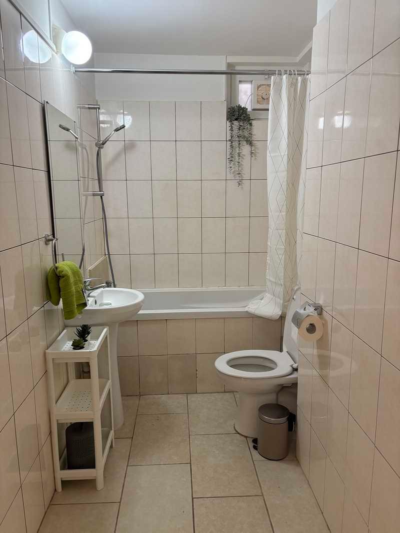 1-bedroom apartment to rent: https://www.bazaraki.com/adv/5794139_1-bedroom-apartment-to-rent (www.bazaraki.com)
