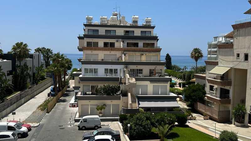Apartment on the first line in the complex with swimming pool.: https://www.bazaraki.com/adv/5791799_apartment-on-the-first-line-in-the-complex-with-swimming-pool (www.bazaraki.com)