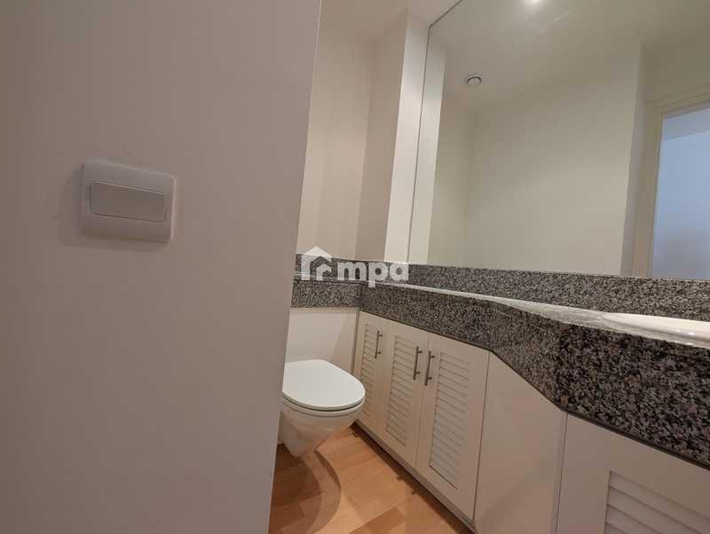 4-bedroom apartment to rent: https://www.bazaraki.com/adv/5787085_4-bedroom-apartment-to-rent (www.bazaraki.com)