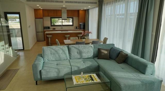 3 υπνοδωμάτια 2 μπάνια Σπίτι: https://www.facebook.com/marketplace/item/666744459553536 (www.facebook.com)