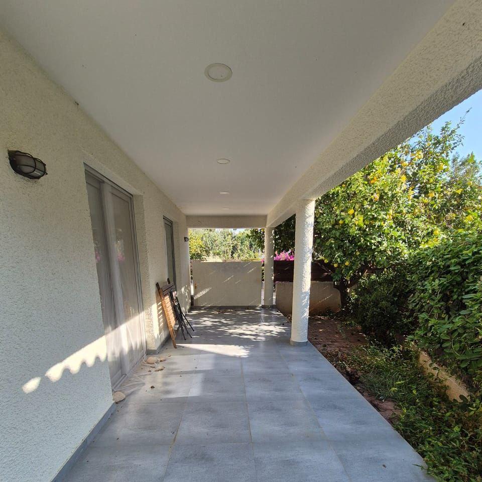3-bedroom house in Limassol №152007: https://dom.com.cy/en/catalog/rent/152007/ (dom.com.cy)