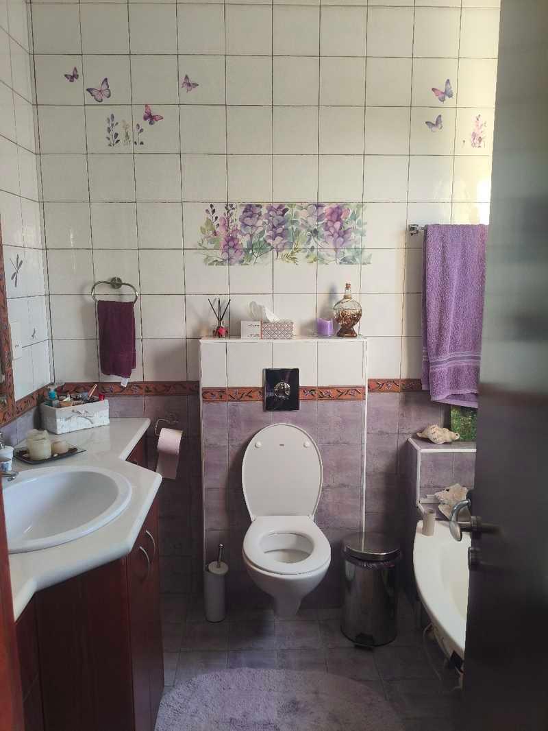5-bedroom detached house for sale: https://www.bazaraki.com/adv/5792757_5-bedroom-detached-house-for-sale (www.bazaraki.com)