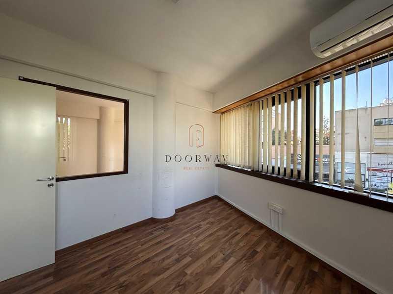 Office in mesa geitonia: https://www.bazaraki.com/adv/5796748_office-in-mesa-geitonia (www.bazaraki.com)