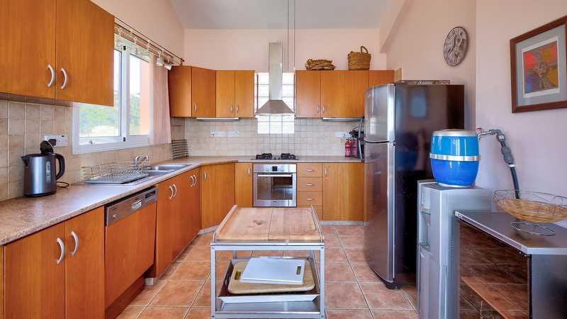 2-bedroom detached house for sale: https://www.bazaraki.com/adv/5796926_2-bedroom-detached-house-for-sale (www.bazaraki.com)