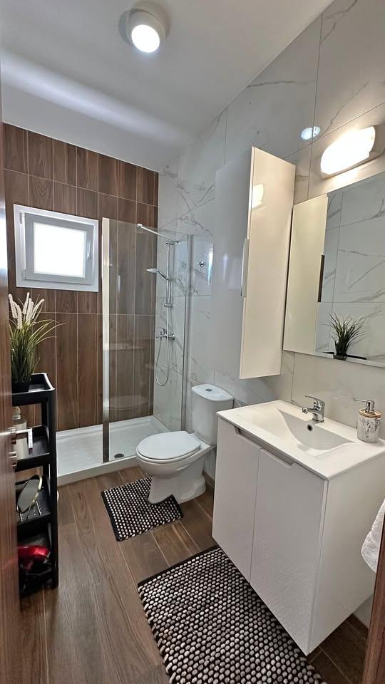 2 Beds 2 Baths Apartment/condo: https://www.facebook.com/marketplace/item/23891436747141468 (www.facebook.com)