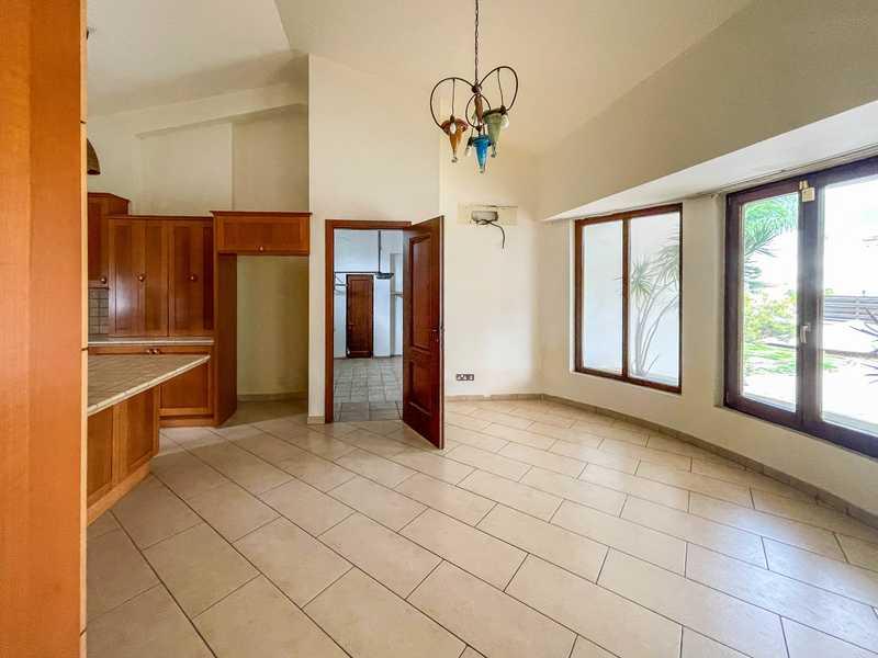 5-bedroom detached house for sale: https://www.bazaraki.com/adv/5796430_5-bedroom-detached-house-for-sale (www.bazaraki.com)
