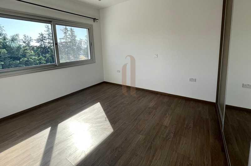 5-bedroom villa to rent: https://www.bazaraki.com/adv/5797382_5-bedroom-villa-to-rent (www.bazaraki.com)