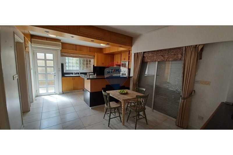 5-bedroom detached house for sale: https://www.bazaraki.com/adv/5798074_5-bedroom-detached-house-for-sale (www.bazaraki.com)