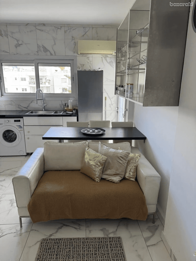 1-bedroom apartment to rent: https://www.bazaraki.com/adv/5791257_1-bedroom-apartment-to-rent (www.bazaraki.com)