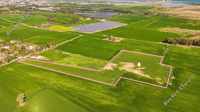 18,800 SQM Agricultural Land for sale in Meneou, Larnaca: https://www.buysellcyprus.com/property-for-sale/larnaca/meneou/land-for-sale-meneou-larnaca-1796735.html (www.buysellcyprus.com)