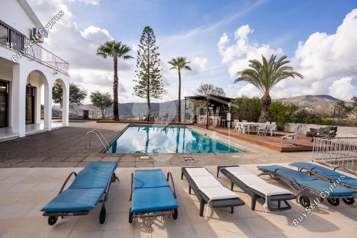 7 Bedroom Detached house to rent in Foinikaria, Limassol: https://www.buysellcyprus.com/property-for-rent/limassol/foinikaria/7-bed-detached-house-to-rent-foinikaria-limassol-1797614.html (www.buysellcyprus.com)