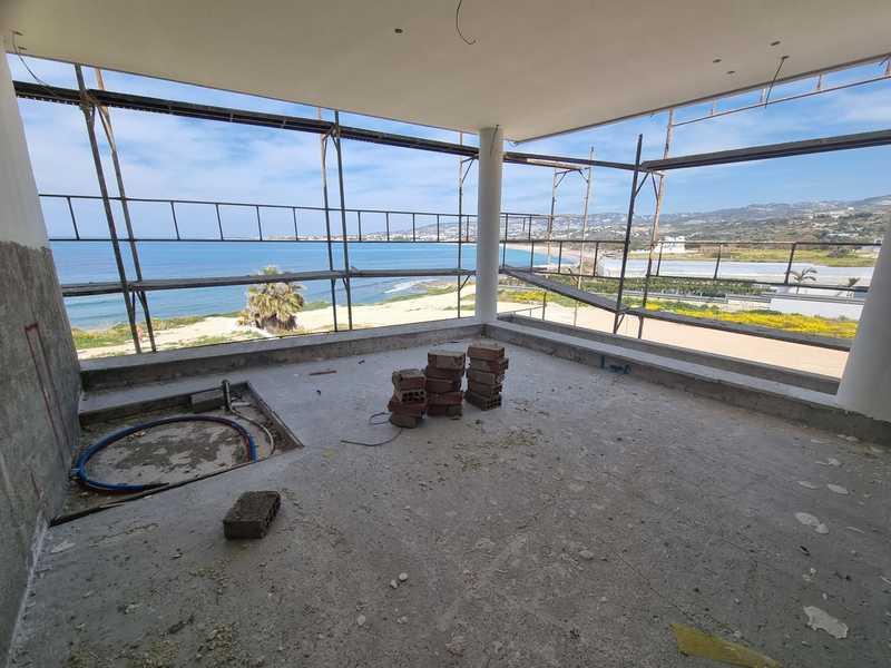 4-bedroom villa for sale: https://www.bazaraki.com/adv/5787805_4-bedroom-villa-for-sale (www.bazaraki.com)