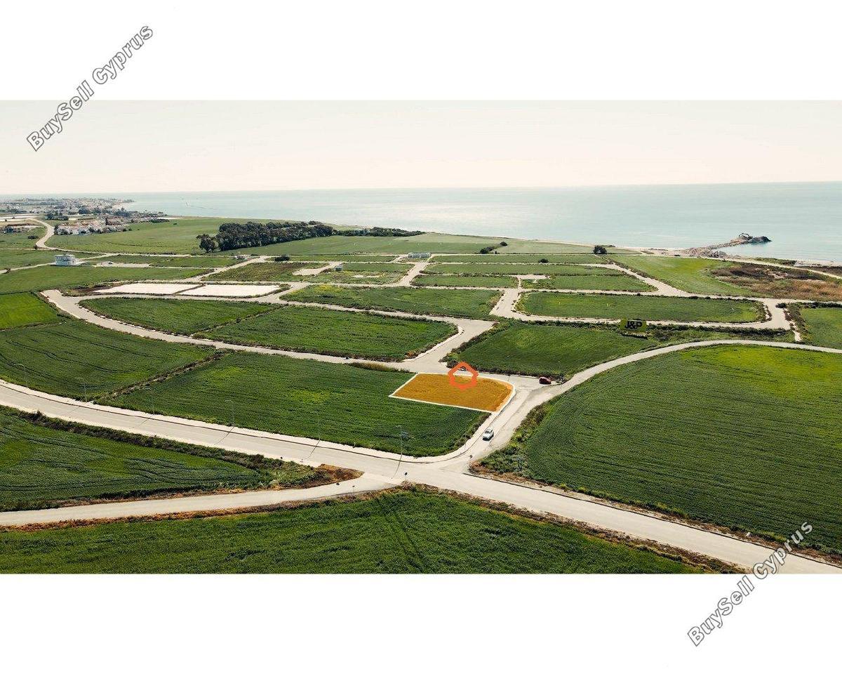755 SQM Plot for sale in Kiti, Larnaca: https://www.buysellcyprus.com/property-for-sale/larnaca/kiti/plot-for-sale-kiti-larnaca-1793999.html (www.buysellcyprus.com)