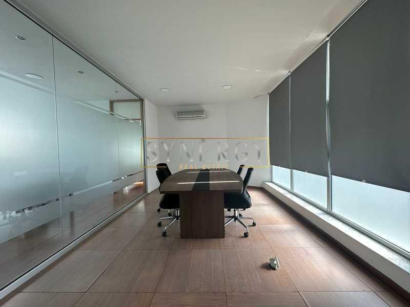 Modern office in city center: https://www.bazaraki.com/adv/5786413_modern-office-in-city-center (www.bazaraki.com)