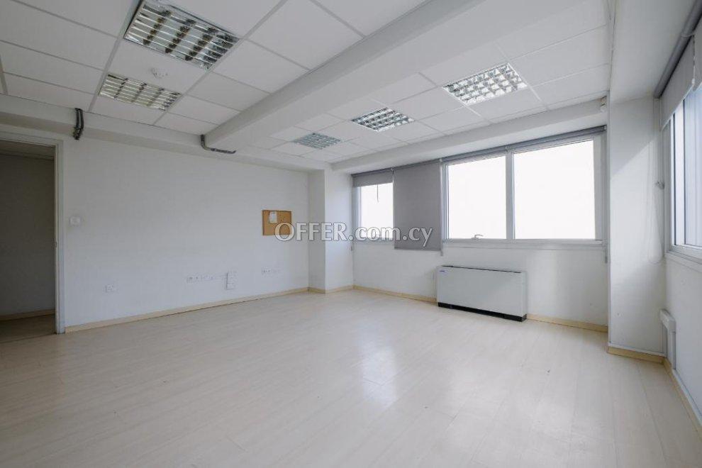 Office in Trypiotis Nicosia: https://www.offer.com.cy/en/office-in-trypiotis-nicosia/21-816317/ (www.offer.com.cy)