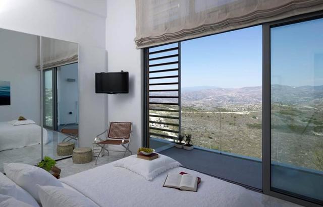 New 4-bedroom villa in Paphos № 150265: https://dom.com.cy/en/catalog/sale/150265/ (dom.com.cy)