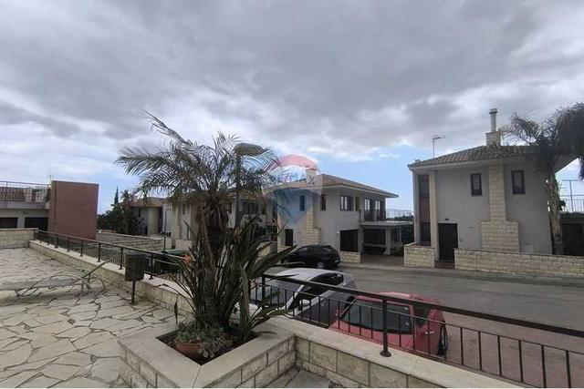 4-bedroom detached house for sale: https://www.bazaraki.com/adv/5793156_4-bedroom-detached-house-for-sale (www.bazaraki.com)