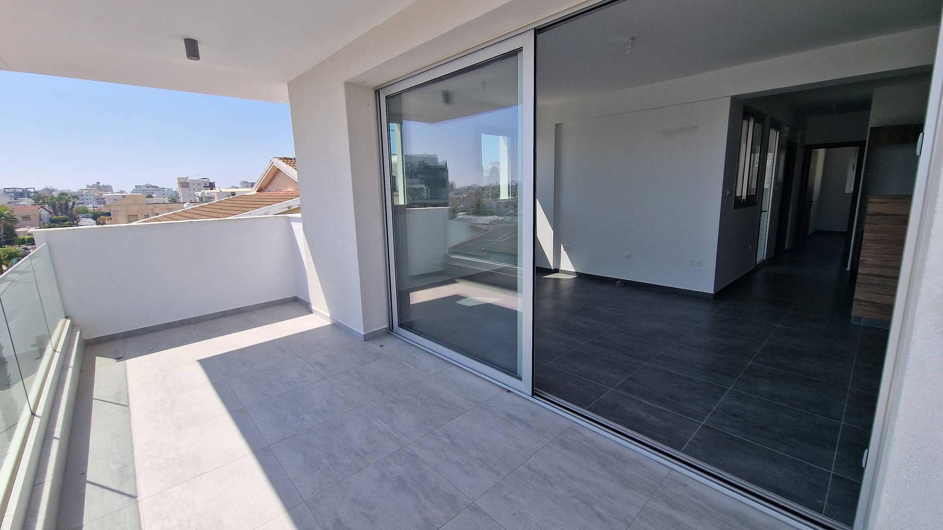 New 2-bedroom flat in Larnaca № 153916: https://dom.com.cy/en/catalog/sale/153916/ (dom.com.cy)