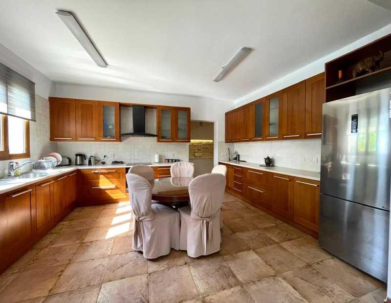 5-bedroom detached house to rent: https://www.bazaraki.com/adv/5798590_5-bedroom-detached-house-to-rent (www.bazaraki.com)