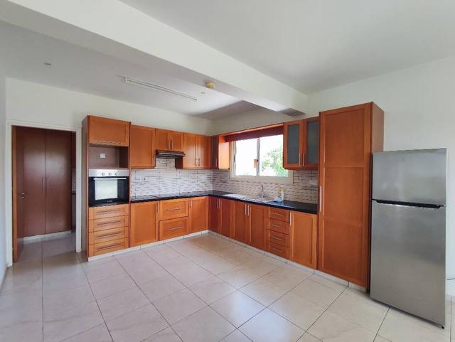 Villa Cristella - 5 Bedroom - Sea Caves Area 
For more info please call: 99907917: https://www.facebook.com/marketplace/item/1241076364020873 (www.facebook.com)